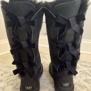 Black UGG boots - Bailey Bow size 7